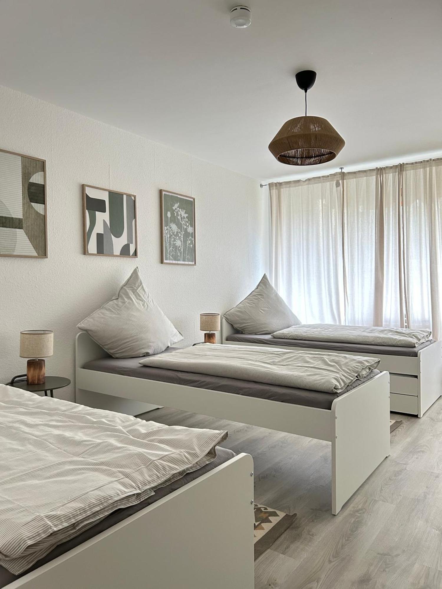 Modernes Designer-Apartment Fuer 7 Gaeste - 80Qm In Zentraler Lage, Self-Check-In Карлсруе Екстер'єр фото